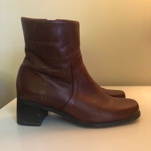 Naturalizer brown leather boots